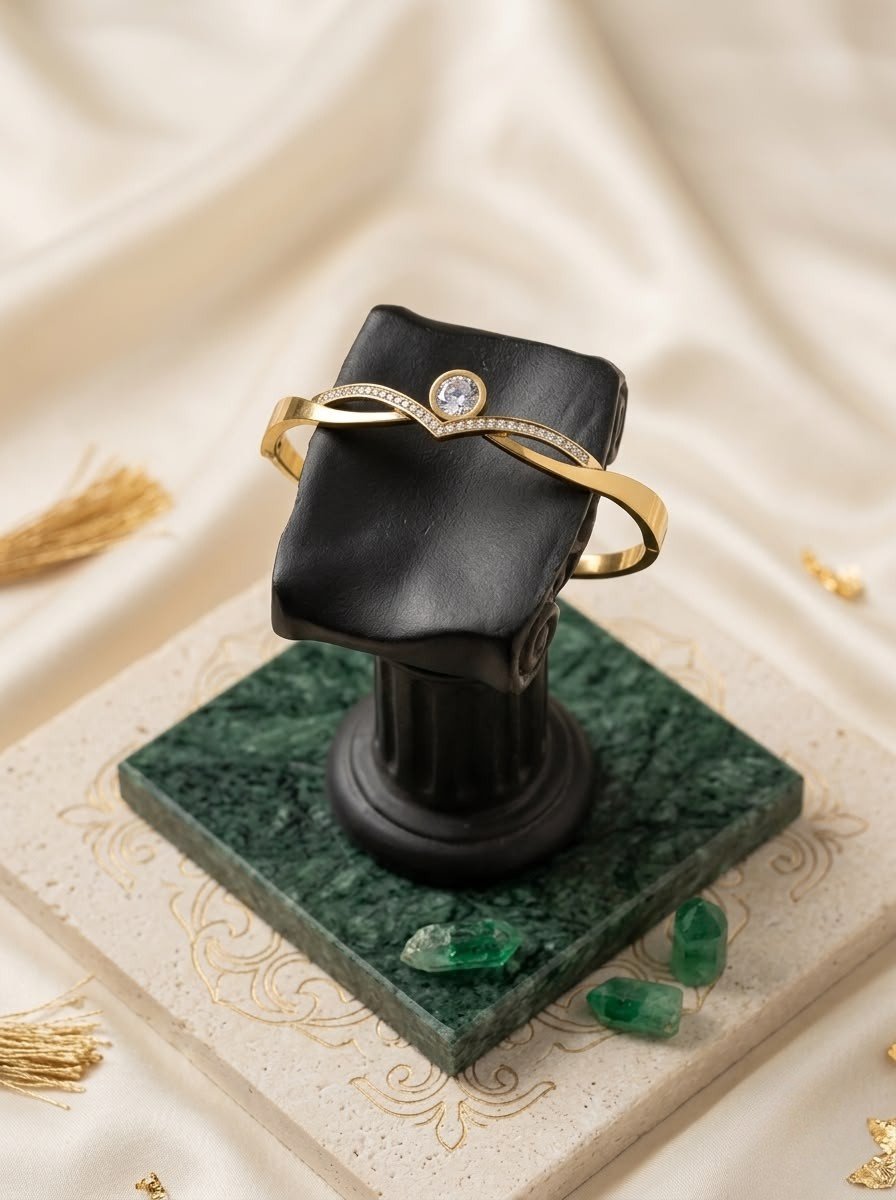 Aurethé Zenith V-Bangle